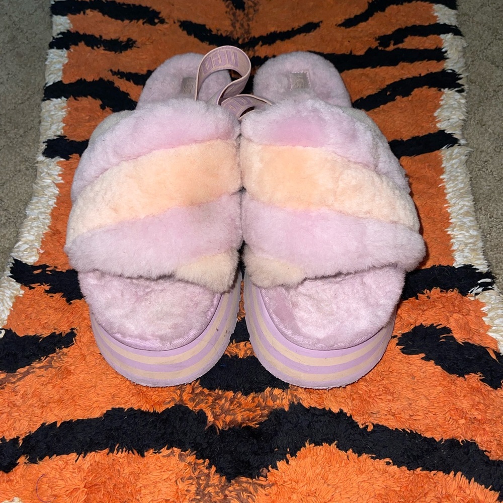 UGG pastel pink/purple slippers! 🌙💜✨💕